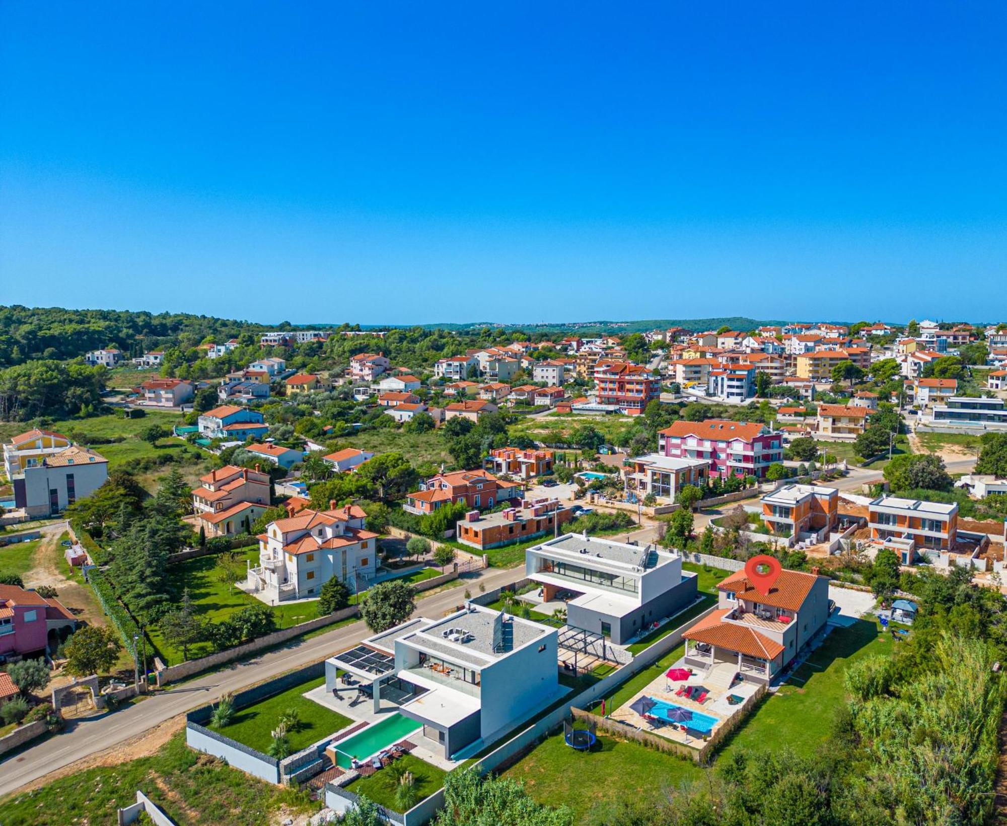 LižnjanAna公寓 外观 照片