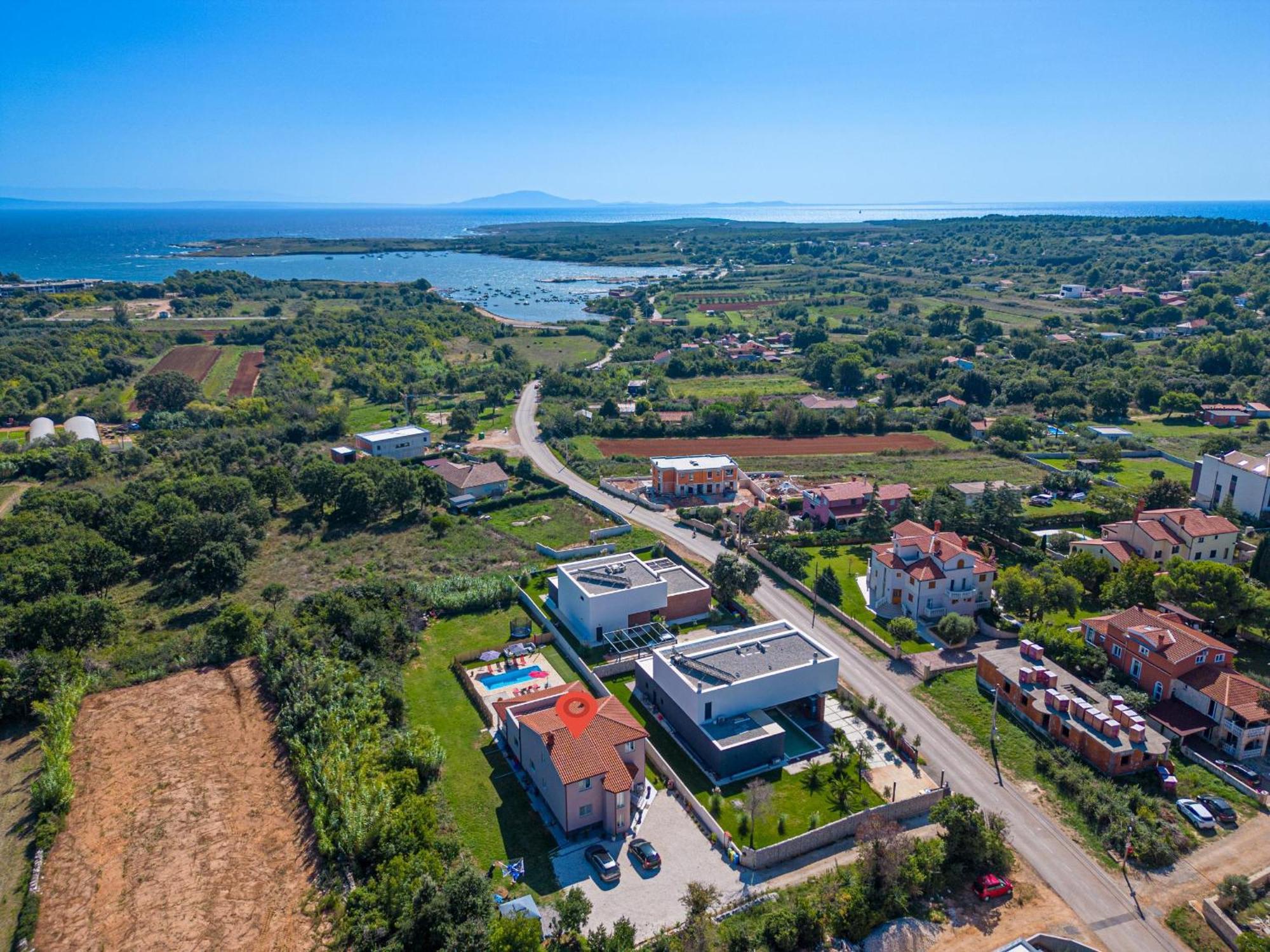 LižnjanAna公寓 外观 照片