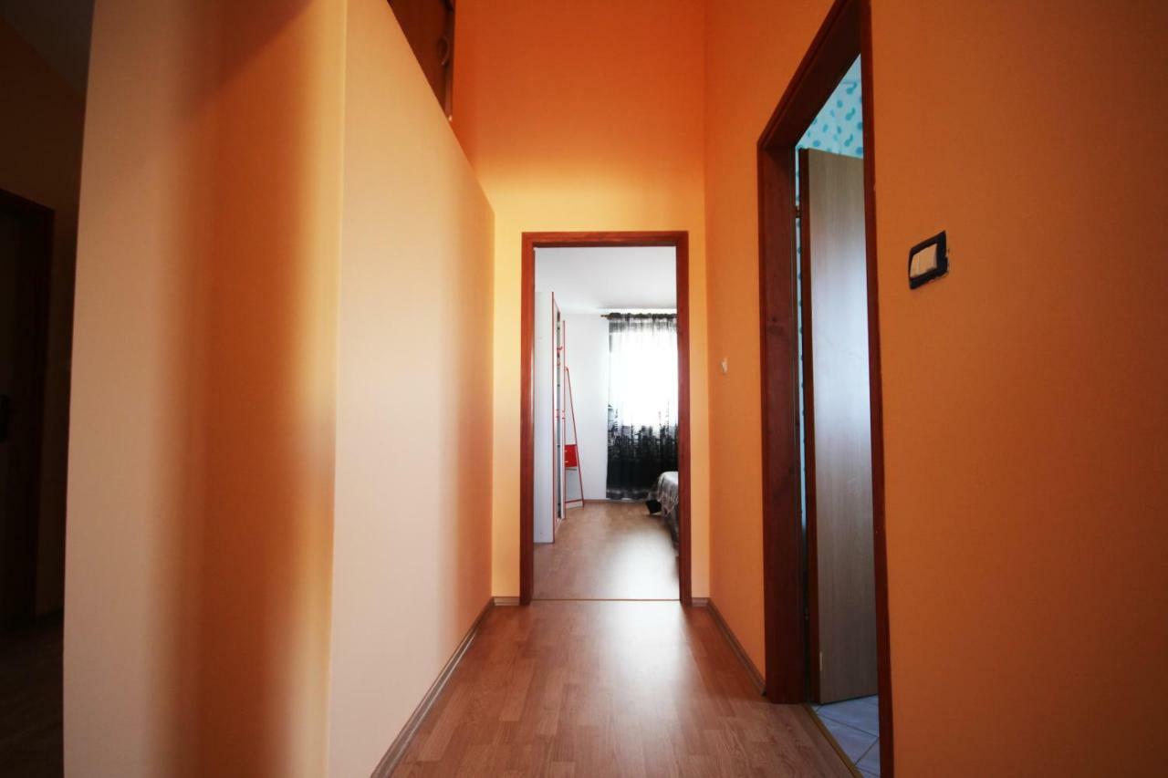 LižnjanAna公寓 外观 照片